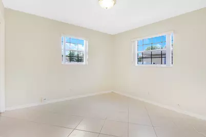 527 W Jasmine Drive, Lake Park, FL 33403 - Photo 10