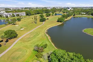 4115 Carriage Dr, Pompano Beach, FL 33069 - Photo 50