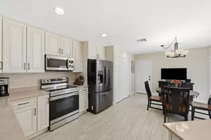 4115 Carriage Dr, Pompano Beach, FL 33069 - Photo 4