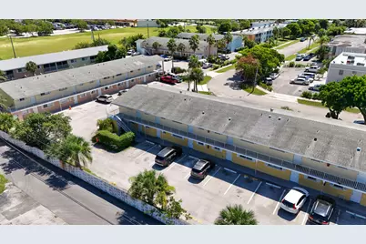 1501 Crescent Circle #E40, Lake Park, FL 33403 - Photo 12