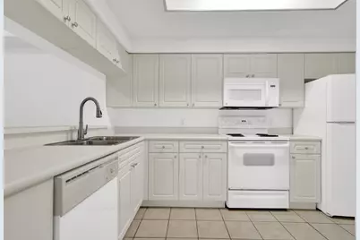 2728 Anzio Court #108, Palm Beach Gardens, FL 33410 - Photo 8