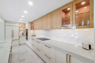 100 SE 5th Avenue #103, Boca Raton, FL 33432 - Photo 12