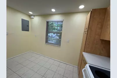 901 Cypress Terrace #103, Pompano Beach, FL 33069 - Photo 8