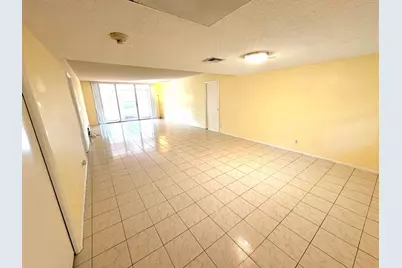 901 Cypress Terrace #103, Pompano Beach, FL 33069 - Photo 2