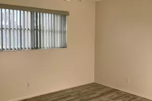 2556 Dudley Dr E, West Palm Beach, FL 33415 - Photo 10