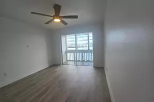 18555 NE 14th Ave, Miami, FL 33179 - Photo 18