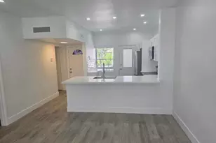 18555 NE 14th Ave, Miami, FL 33179 - Photo 14