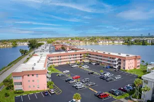 18555 NE 14th Ave, Miami, FL 33179 - Photo 40