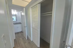 18555 NE 14th Ave, Miami, FL 33179 - Photo 24