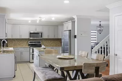 18811 NW 80th Avenue, Hialeah, FL 33015 - Photo 24