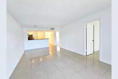 8051 S Colony Cir Circle #201, Tamarac, FL 33321 - Photo 6