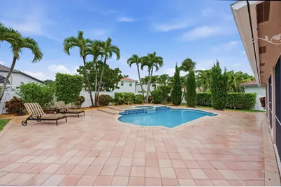 648 SW 168th Terrace, Pembroke Pines, FL 33027 - Photo 4