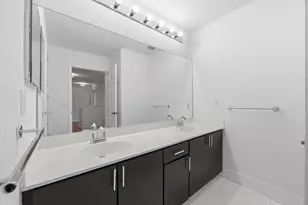 648 SW 168th Terrace, Pembroke Pines, FL 33027 - Photo 38