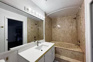 24 Crossings Cir, Boynton Beach, FL 33435 - Photo 8