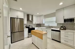 9890 Pecan Tree Dr, Boynton Beach, FL 33436 - Photo 4