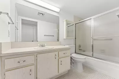 1047 Lincoln C, Boca Raton, FL 33434 - Photo 18