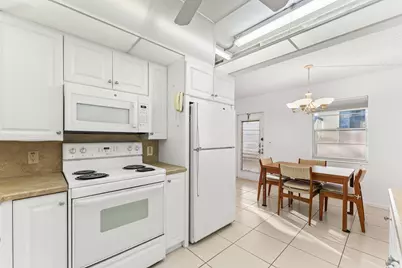 1047 Lincoln C, Boca Raton, FL 33434 - Photo 12