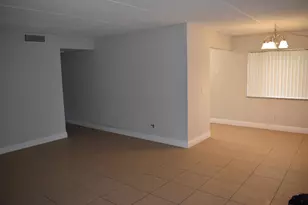 410 Meadows Cir, Boynton Beach, FL 33436 - Photo 6