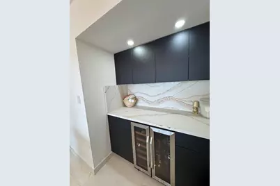 20515 E Country Club Drive #1442, Miami, FL 33180 - Photo 14