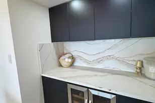 20515 E Country Club Dr, Miami, FL 33180 - Photo 14