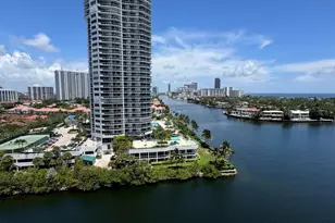 20515 E Country Club Dr, Miami, FL 33180 - Photo 4