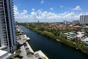 20515 E Country Club Dr, Miami, FL 33180 - Photo 2