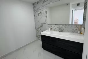 20515 E Country Club Dr, Miami, FL 33180 - Photo 20