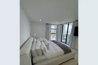 20515 E Country Club Drive #1442, Miami, FL 33180 - Photo 18