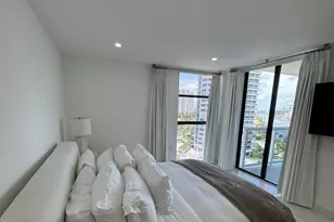 20515 E Country Club Dr, Miami, FL 33180 - Photo 18