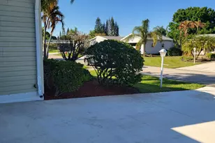 8125 9th Hole Dr, Port Saint Lucie, FL 34952 - Photo 2