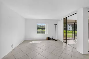 5415 Verona Dr, Boynton Beach, FL 33437 - Photo 4