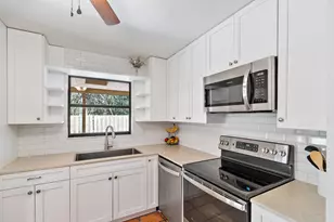 1007 Raintree Ln, Palm Beach Gardens, FL 33410 - Photo 20