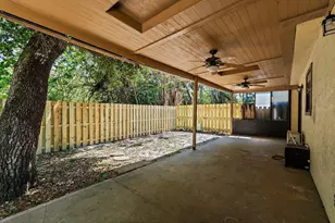 1007 Raintree Ln, Palm Beach Gardens, FL 33410 - Photo 48