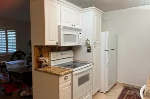 2057 Cambridge C, Deerfield Beach, FL 33442 - Photo 6