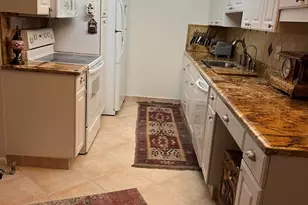 2057 Cambridge C, Deerfield Beach, FL 33442 - Photo 2