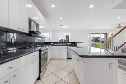 102 Ibisca Terrace, Royal Palm Beach, FL 33411 - Photo 12