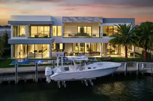 749 Bamboo Dr, Boca Raton, FL 33432 - Photo 2