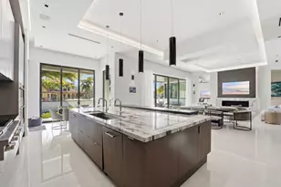 749 Bamboo Dr, Boca Raton, FL 33432 - Photo 16