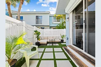 1074 Jeffery Street, Boca Raton, FL 33487 - Photo 4