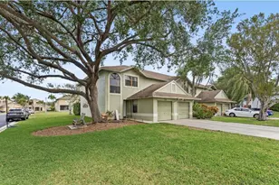 12176 Pasadena Way, Boynton Beach, FL 33437 - Photo 2