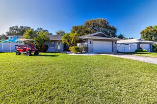 2376 Armour Dr, Dunedin, FL 34698 - Photo 4