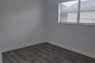 980 SW 76th Ave, North Lauderdale, FL 33068 - Photo 24