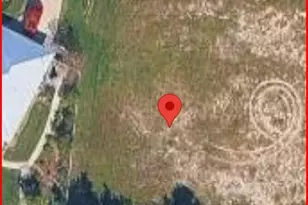 2106 NE 2nd St, Cape Coral, FL 33909 - Photo 2