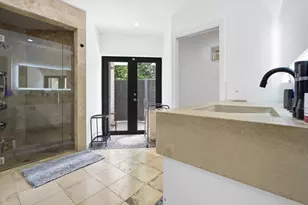 20100 NE 20th Ct, Miami, FL 33179 - Photo 24