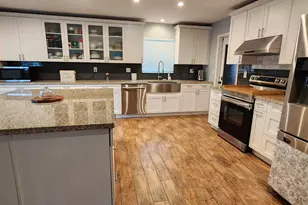 335 Sandpiper Ave, Royal Palm Beach, FL 33411 - Photo 2