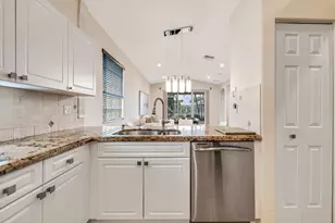 8202 Bellafiore Way, Boynton Beach, FL 33472 - Photo 18