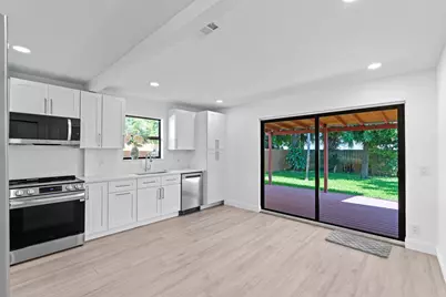 699 NE 40th Street, Oakland Park, FL 33334 - Photo 12