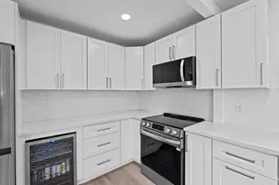 699 NE 40th St, Oakland Park, FL 33334 - Photo 16