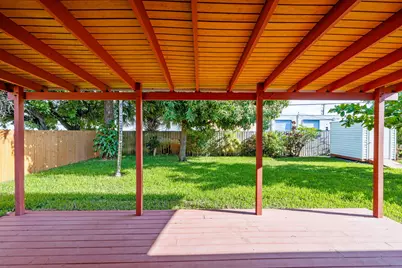 699 NE 40th Street, Oakland Park, FL 33334 - Photo 38