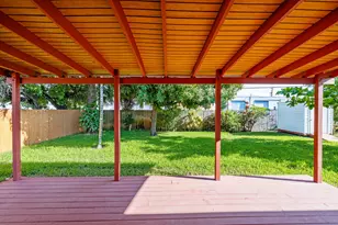 699 NE 40th St, Oakland Park, FL 33334 - Photo 38